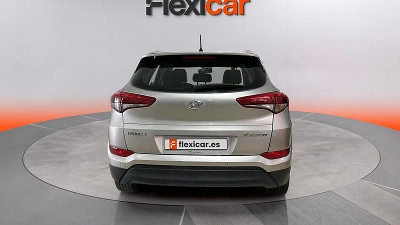 Usado Hyundai Tucson 115 CV (84 kW) 2017 Gris SUV