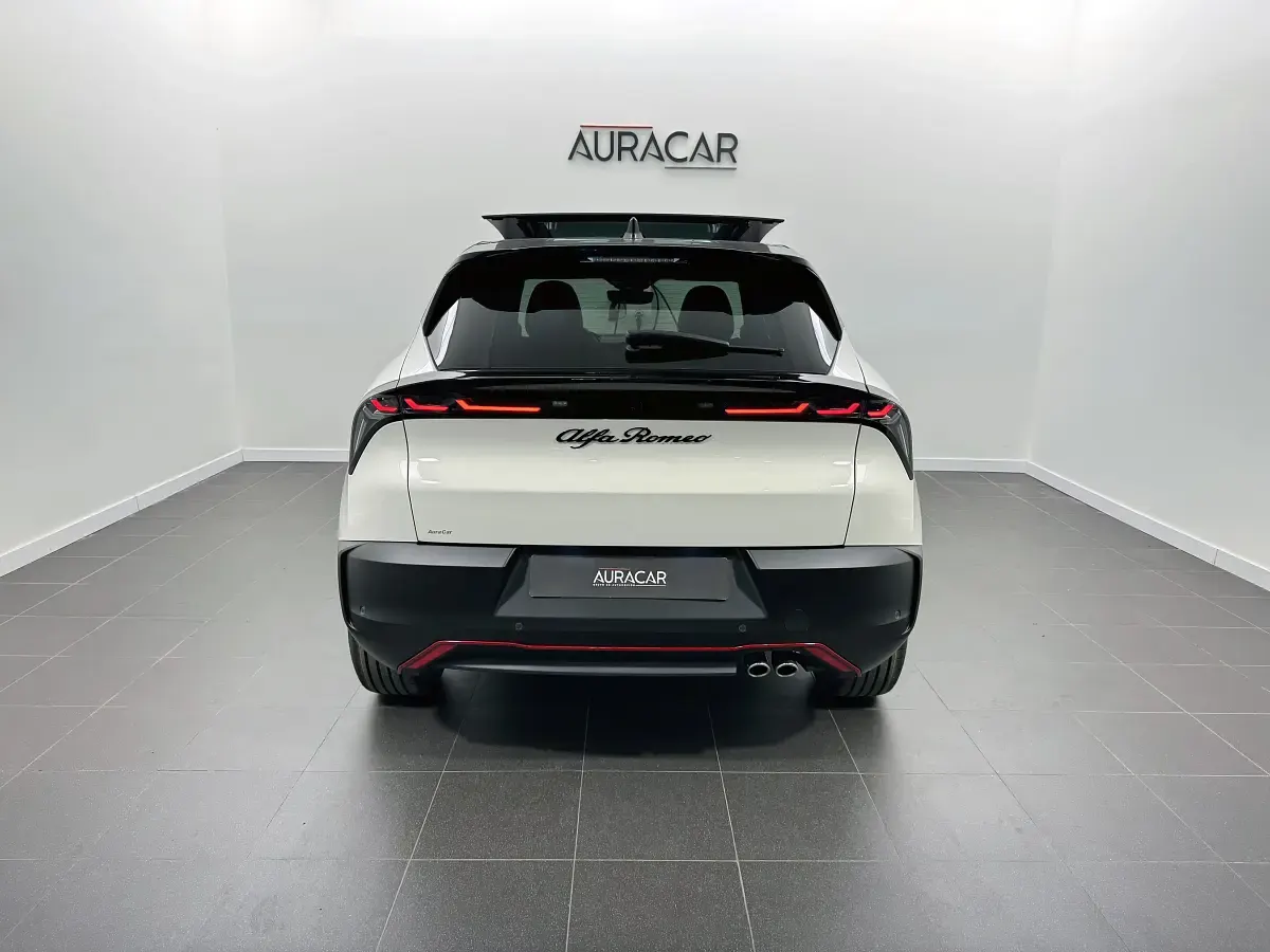 Usado Alfa Romeo Junior Edizione Speciale 145 CV (106 kW) 2025 SUV