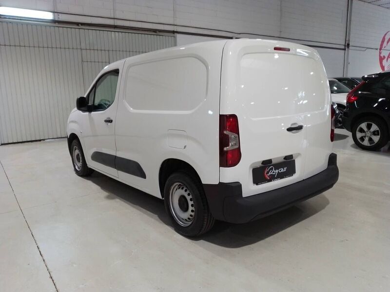 Usado Citroën Berlingo 75 CV (55 kW) 2019 Blanco Monovolumen