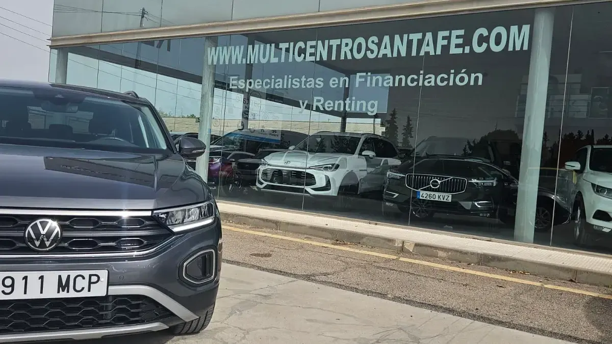 Usado VW T-Roc Life 115 CV (84 kW) 2022 Gris SUV