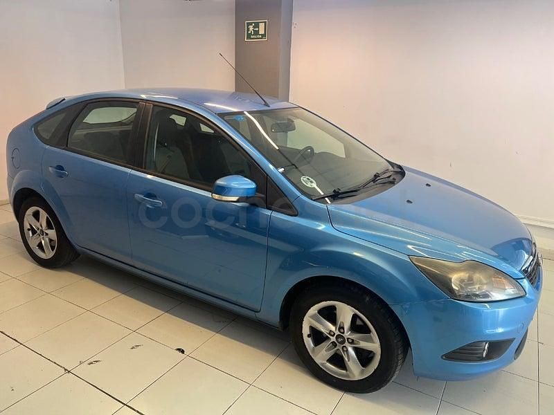 Usado Ford Focus Trend 109 CV (80 kW) 2010 Azul Berlina