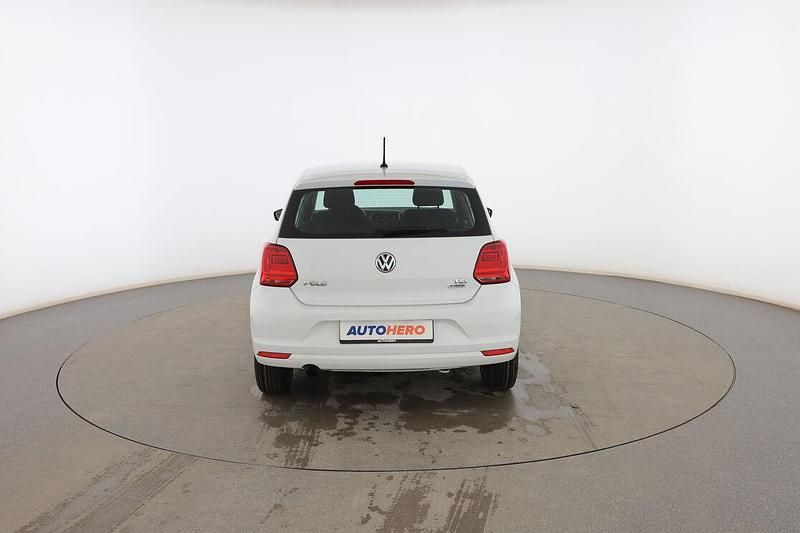 Usado VW Polo Advance 90 CV (66 kW) 2017 Blanco Berlina