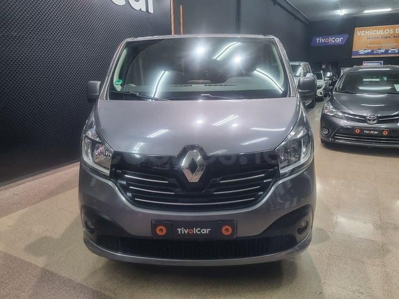 Usado Renault Trafic LIMITED 120 CV (88 kW) 2019 Gris / plata Monovolumen