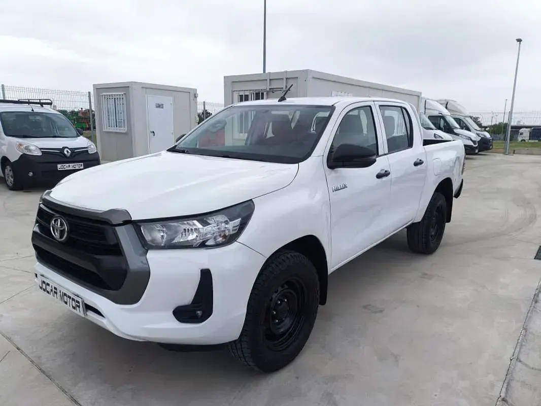 Usado Toyota HiLux 150 CV (110 kW) 2021 Blanco Pickup/Camioneta