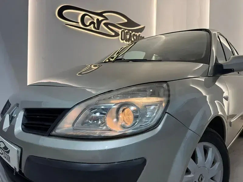 Occasion Renault Mégane Dynamique 105 PK (77 kW) 2007 Grijs Sedan