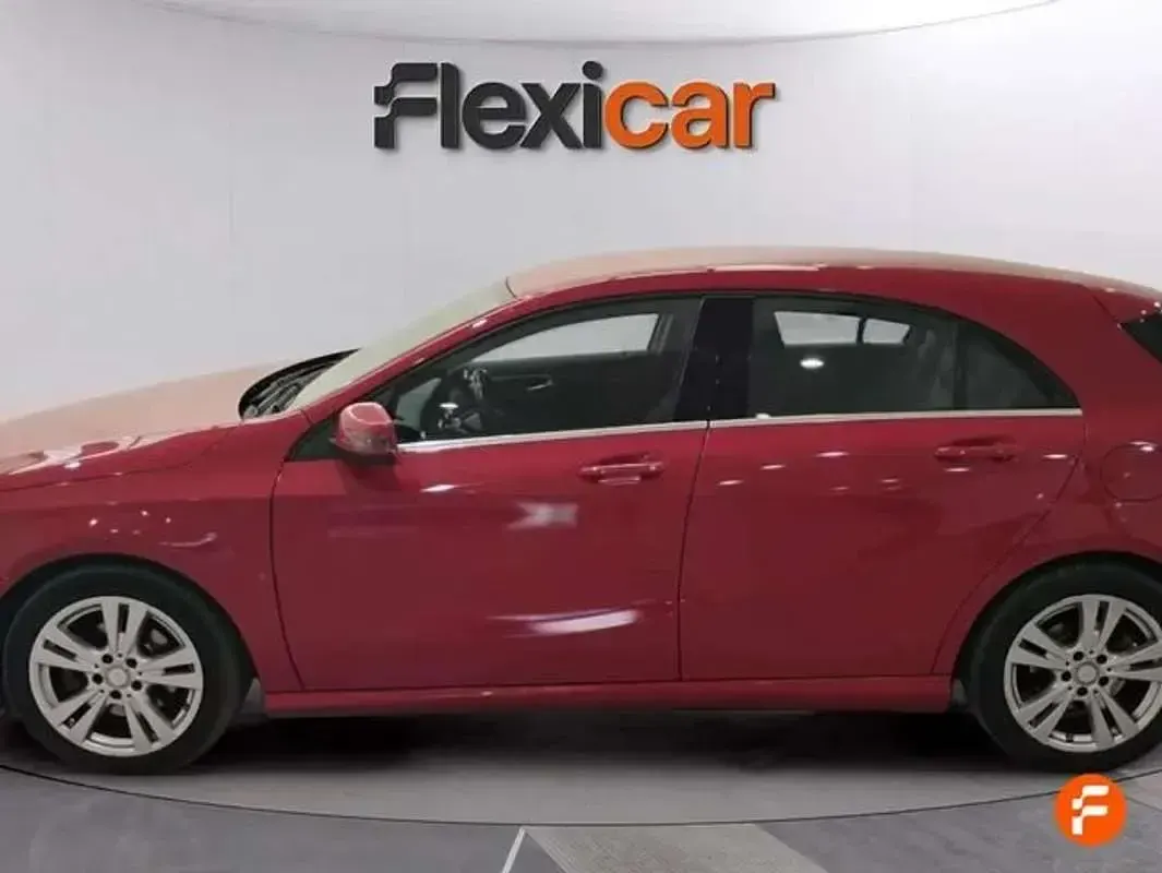 Usado Mercedes A200 136 CV (100 kW) 2017 Rojo Utilitario