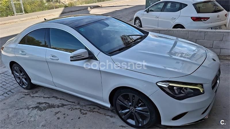 Usado Mercedes CLA200 136 CV (100 kW) 2017 Blanco Berlina