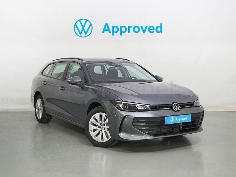 Usado VW Passat 204 CV (150 kW) 2024 Gris / plata Familiar