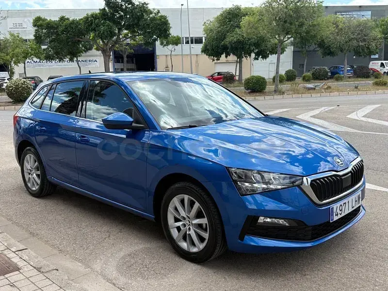 Usado Skoda Scala Ambition 95 CV (69 kW) 2020 Azul Utilitario
