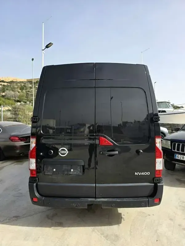 Usado Nissan NV400 Comfort 145 CV (106 kW) 2018 Negro Van