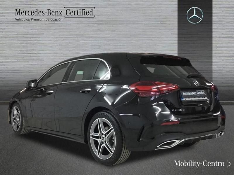 Usado Mercedes A200 AMG line 150 CV (110 kW) 2024 Negro noche Utilitario