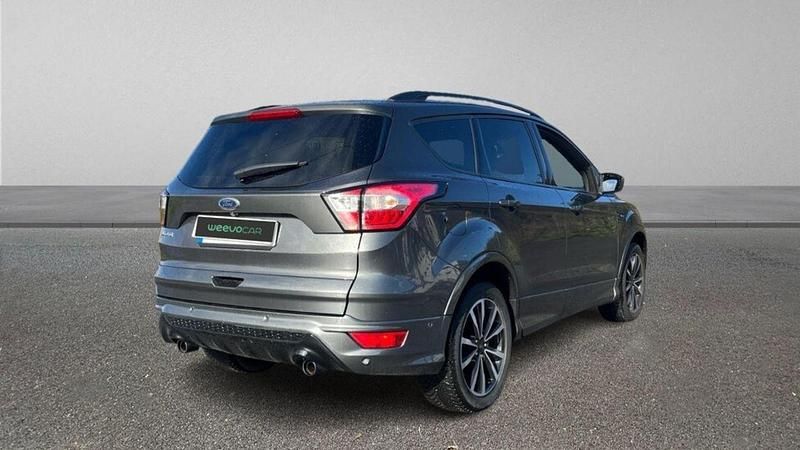 Usado Ford Kuga ST-Line 120 CV (88 kW) 2019 Gris SUV
