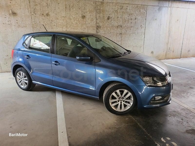 Usado VW Polo Advance 90 CV (66 kW) 2016 Azul Berlina