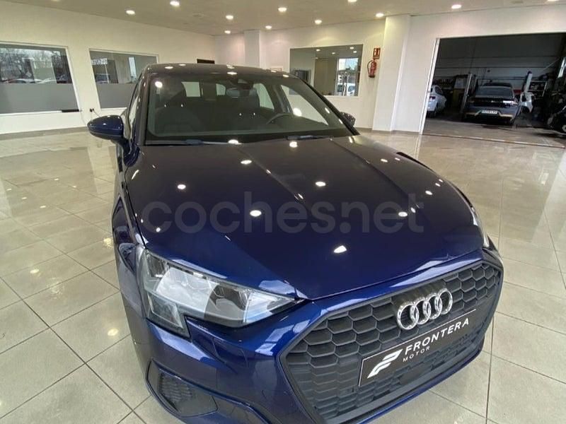 Usado Audi A3 110 CV (80 kW) 2021 Azul Berlina