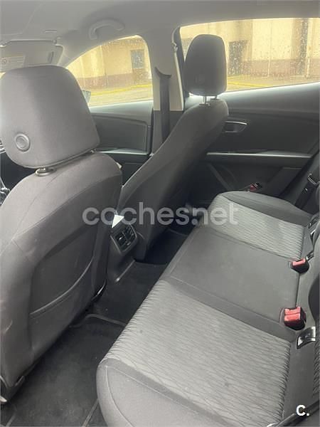 Usado Seat Leon Style 105 CV (77 kW) 2014 Azul Berlina