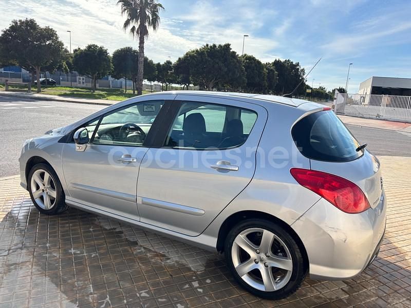 Usado Peugeot 308 Premium 150 CV (110 kW) 2008 Gris / plata Berlina
