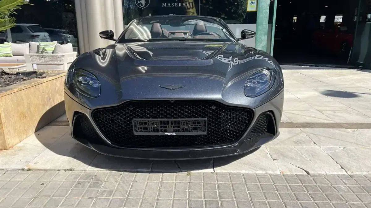 Usado Aston Martin DBS 770 CV (566 kW) 2023 Gris Coupe