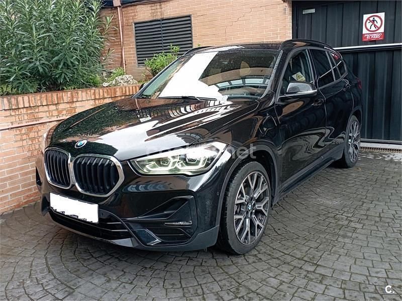 Negro Usado 2021 BMW X1 Sport Line SUV | 25.000 € (Precio justo) - Imagen 1/4