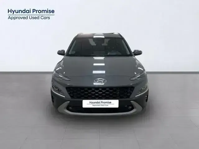 Usado Hyundai Kona 120 CV (88 kW) 2022 Gris SUV