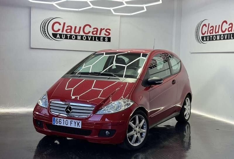 Rojo Usado 2008 Mercedes A150 Elegance Utilitario | 5990 € (Precio justo) - Imagen 1/4