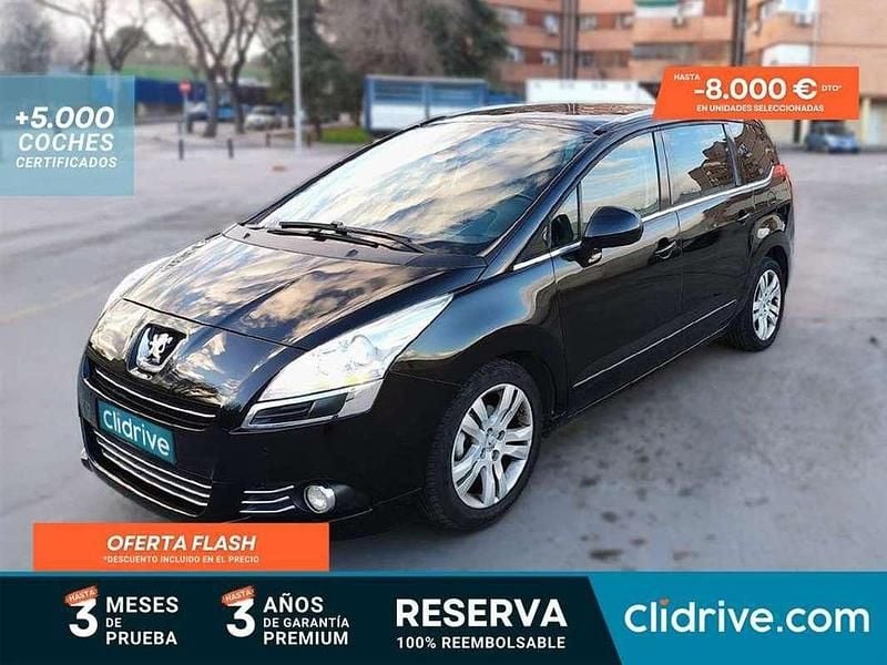 Usado Peugeot 5008 Allure 114 HP (83 kW) 2011 Preto Monovolume