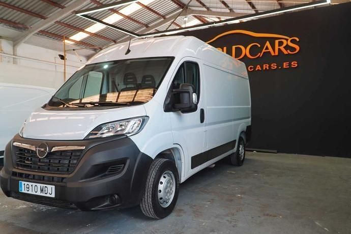 Usado Opel Movano 120 HP (88 kW) 2023 Sedan