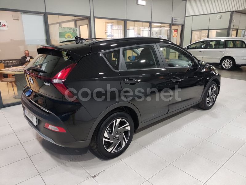 Usado Hyundai Bayon 100 CV (73 kW) 2023 Negro SUV