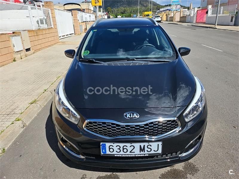 Usado Kia Ceed Sportswagon 120 CV (88 kW) 2018 Negro Familiar