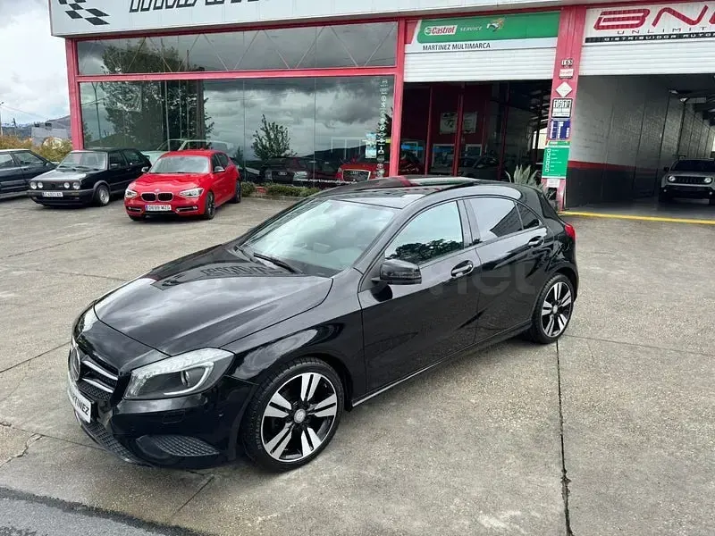 Usado Mercedes A200 Urban 156 CV (114 kW) 2015 Negro Berlina