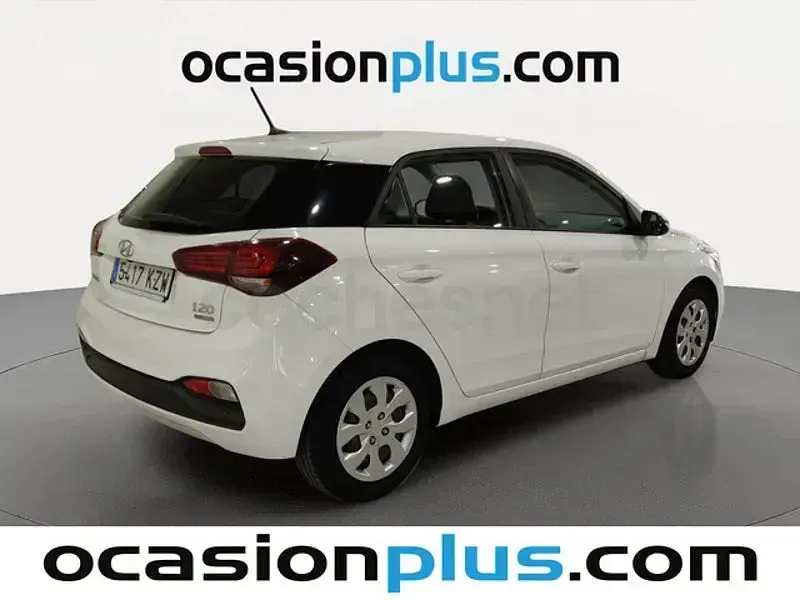 Usado Hyundai i20 75 CV (55 kW) 2019 Blanco Utilitario