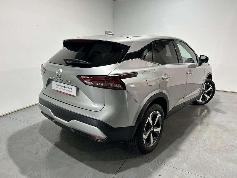 Usado Nissan Qashqai 140 CV (102 kW) 2022 Plateado SUV
