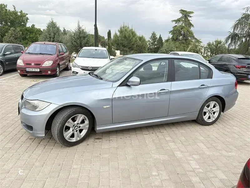 Begagnad BMW 316 115 HK (84 kW) 2011 Grå Sedan