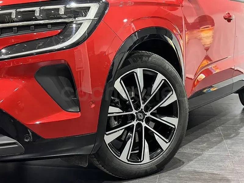Usado Renault Austral Techno 200 CV (147 kW) 2025 Rojo SUV