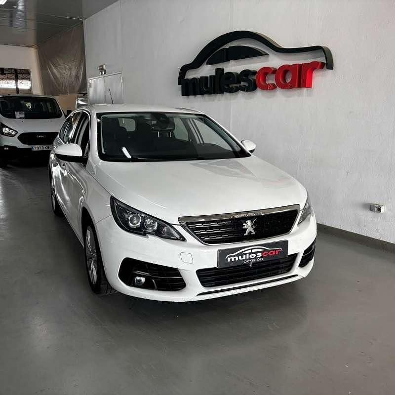 Usado Peugeot 308 SW Active 131 CV (96 kW) 2021 Blanco Familiar