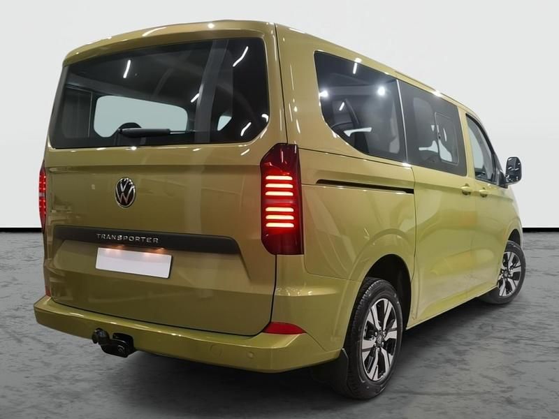 Usado VW Transporter 150 CV (110 kW) 2026 Warm green metalizado Van