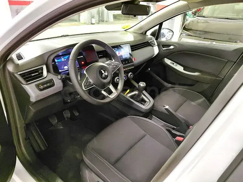Nuevo Mitsubishi Colt Motion 90 CV (66 kW) 2026 Blanco Utilitario