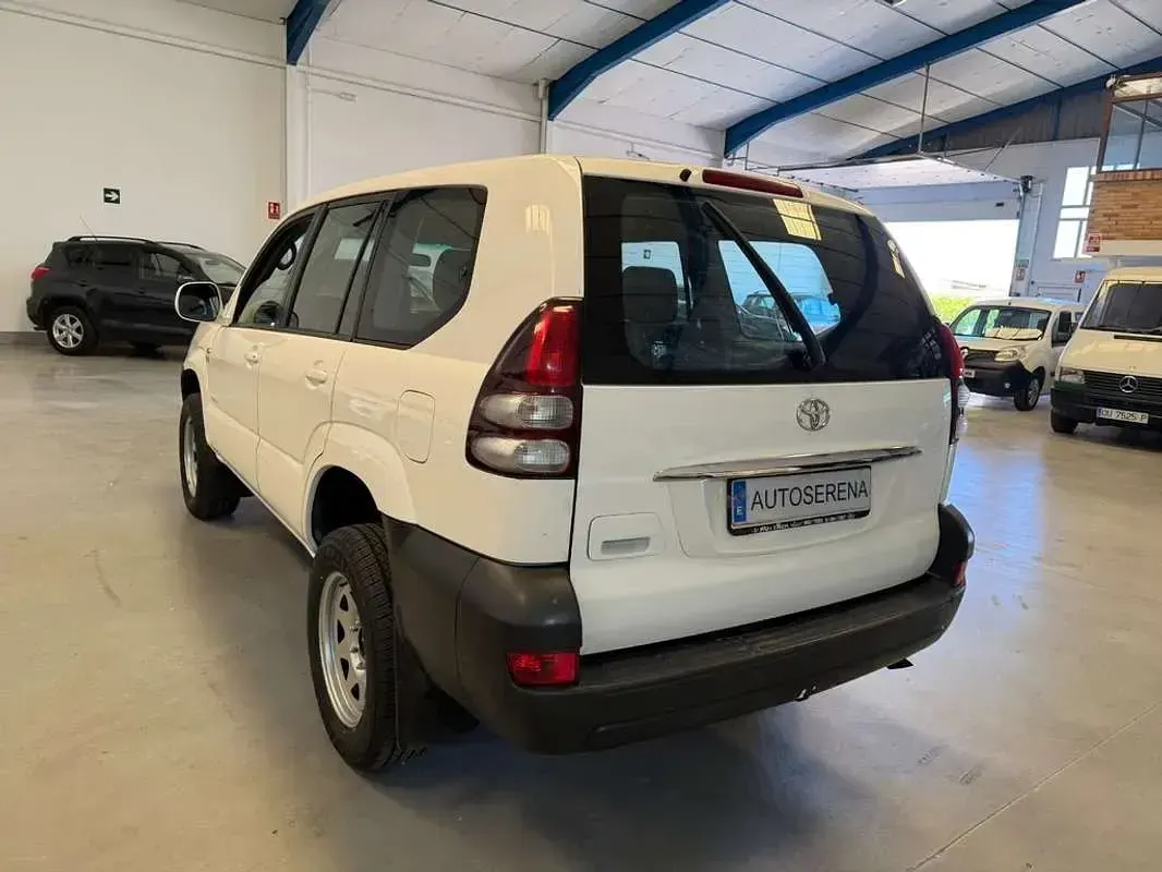 Usado Toyota Land Cruiser 166 CV (122 kW) 2008 Blanco SUV