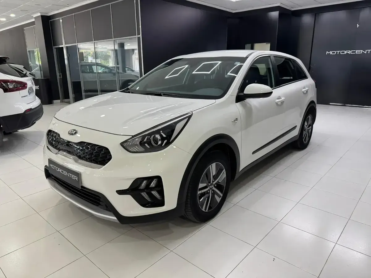 Usado Kia Niro 141 CV (103 kW) 2021 Blanco SUV