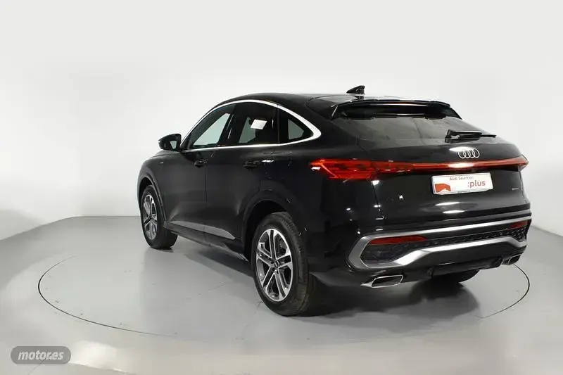 Usado Audi Q5 Sportback S-Line 299 CV (219 kW) 2026 Negro SUV