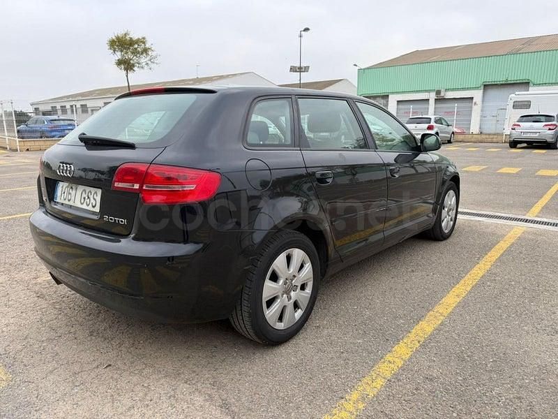 Usado Audi A3 Attraction 140 CV (102 kW) 2010 Negro Utilitario