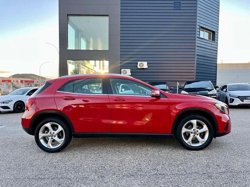Usado Mercedes GLA200 136 CV (100 kW) 2017 Rojo SUV