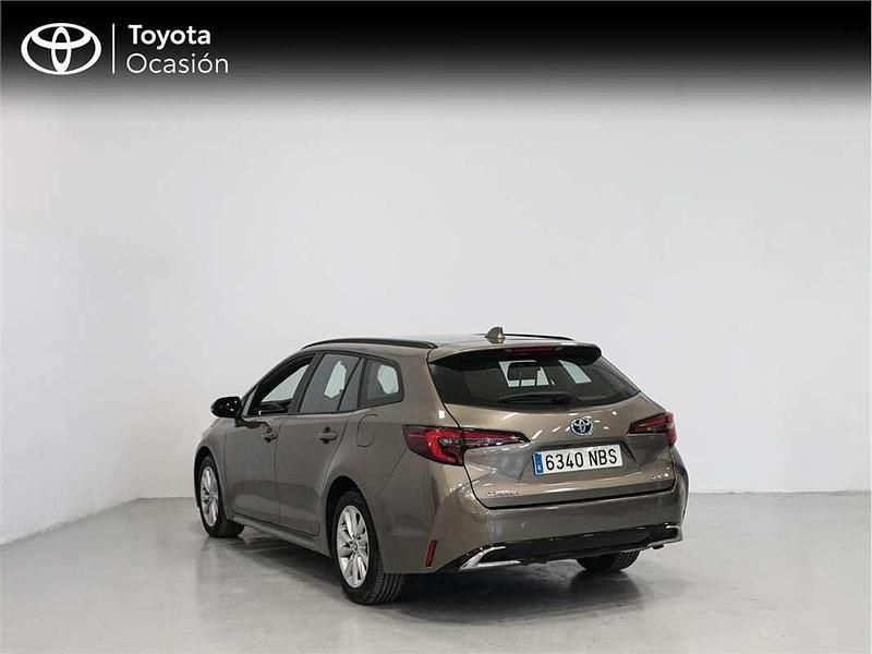 Usado Toyota Corolla Active 140 CV (102 kW) 2025 Familiar