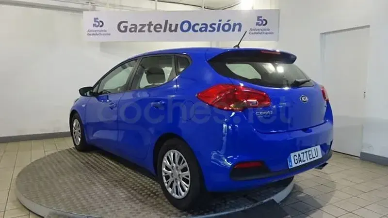Usado Kia Ceed GT 90 CV (66 kW) 2014 Azul Berlina