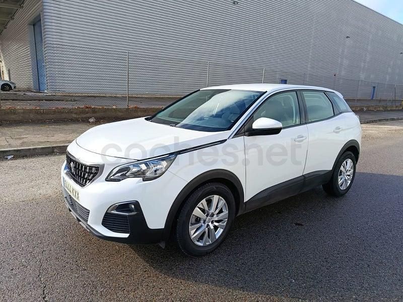 Usado Peugeot 3008 Active 130 CV (95 kW) 2019 Blanco SUV