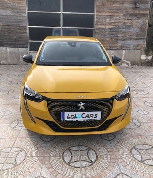 Amarillo Usado 2022 Peugeot e-208 Allure Utilitario | 16.489 € (Super precio) - Imagen 1/4
