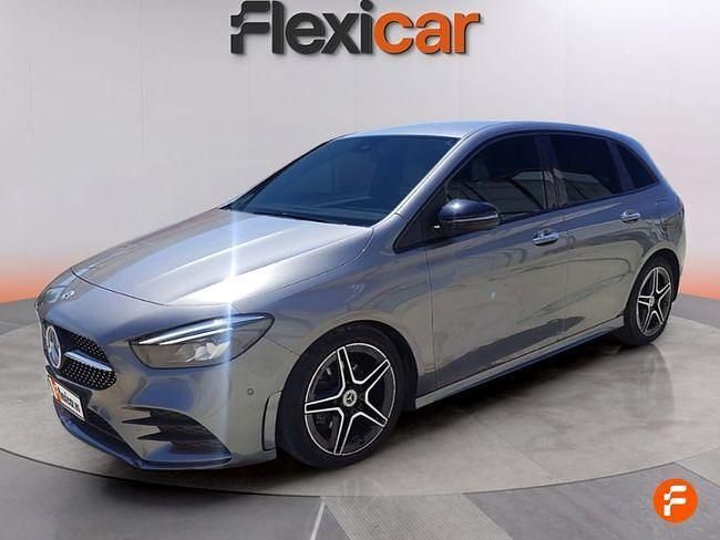 Usado Mercedes B200 150 CV (110 kW) 2022 Gris Monovolumen