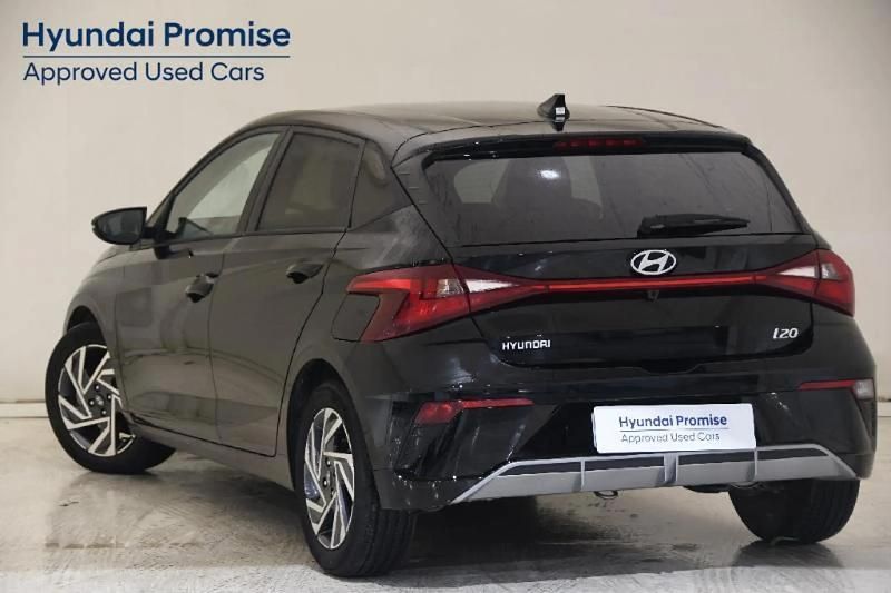 Usado Hyundai i20 100 CV (73 kW) 2025 Negro Utilitario