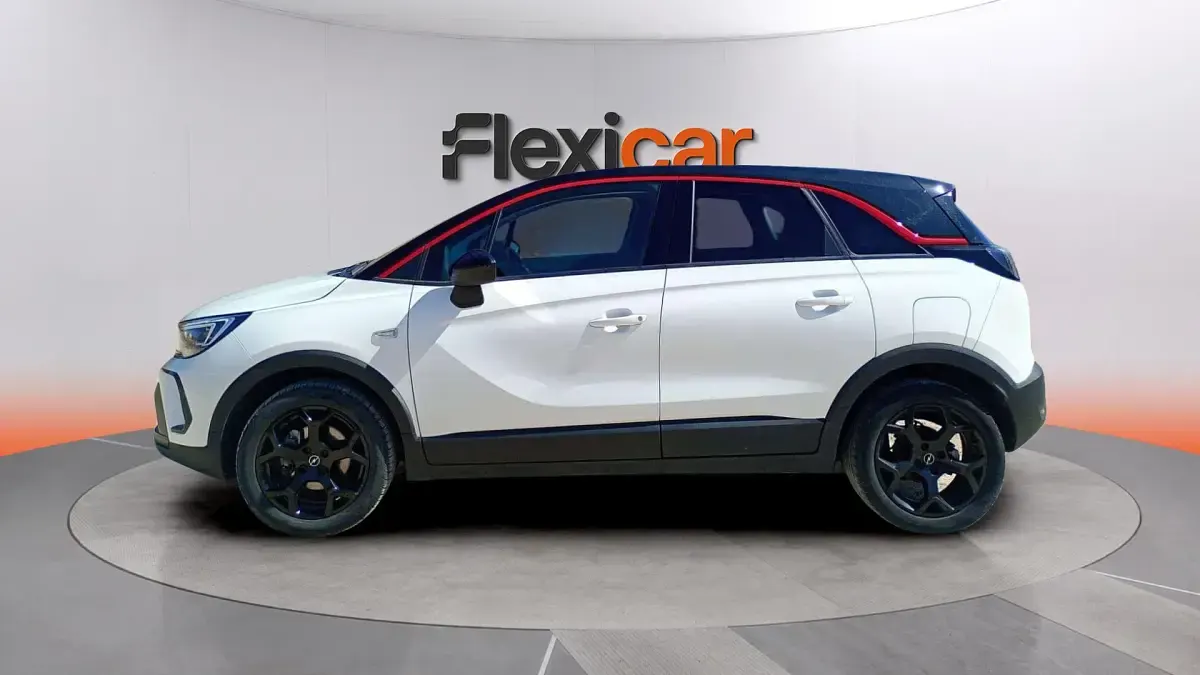 Usado Opel Crossland 110 CV (80 kW) 2023 Blanco SUV