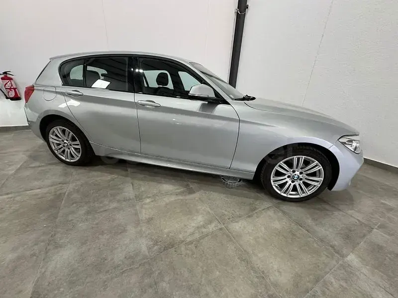 Usado BMW 118 150 CV (110 kW) 2017 Gris / plata Berlina