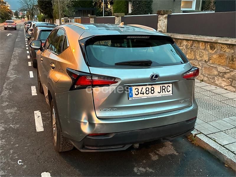 Usado Lexus NX300h 197 CV (144 kW) 2016 Gris / plata SUV